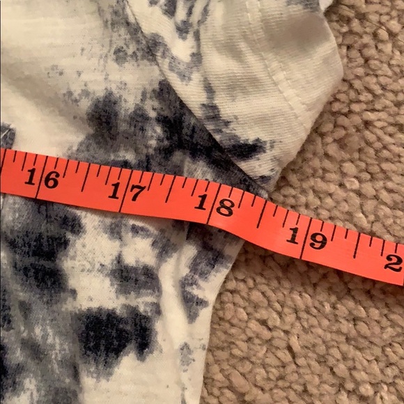 🪬Universal Thread Short Sleeved Tee Size S 🪬 - Picture 12 of 12